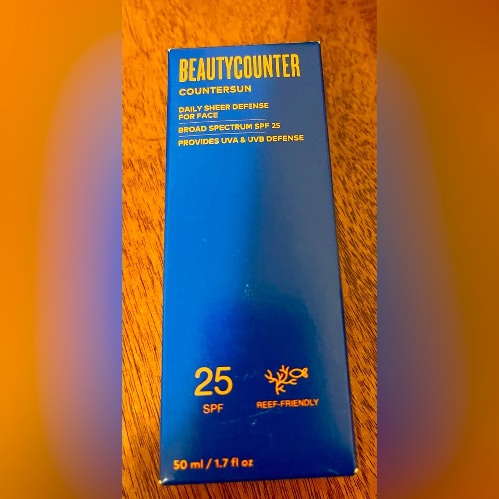 Beautycounter Countersun Daily Sheer Defense SPF 25 - facial lotion